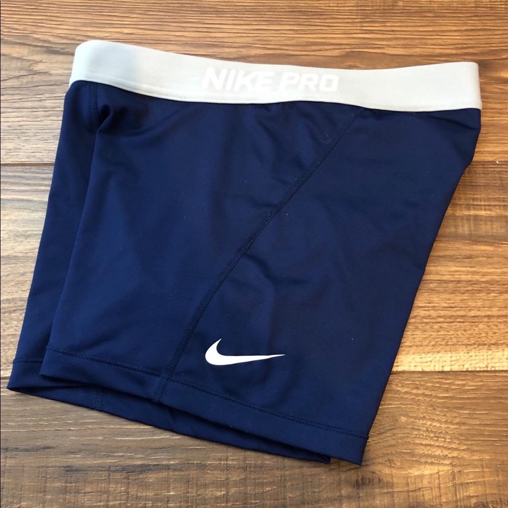 NIKE PRO